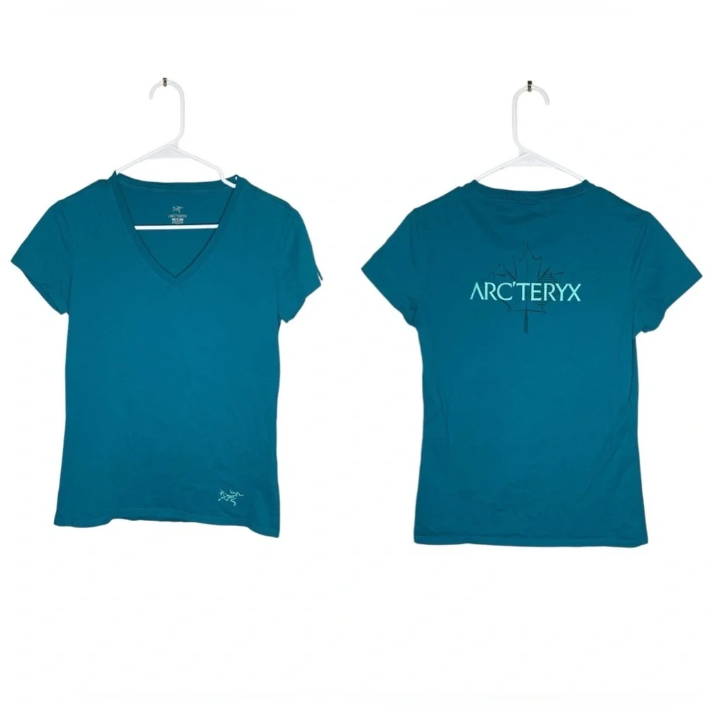 Arc’teryx Women’s Graphic Tee Blue Maple Leaf Short Sleeve Size Medium
